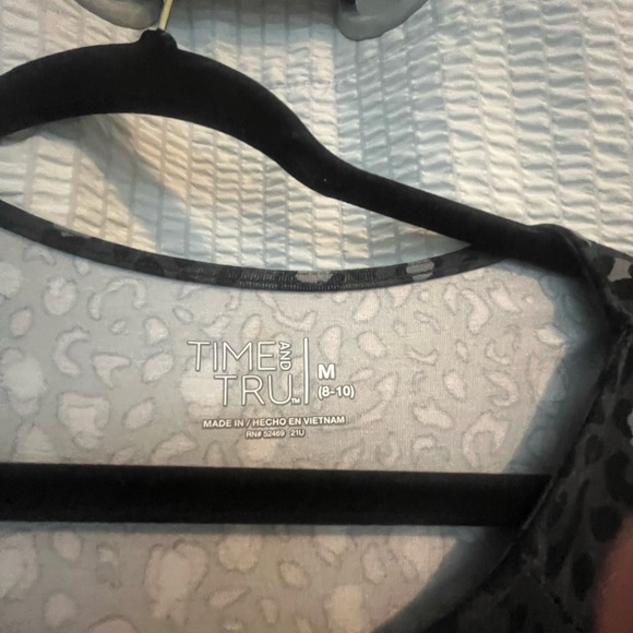 Time and Tru Black Patterned Long Sleeve Dress - Picture 2 of 2